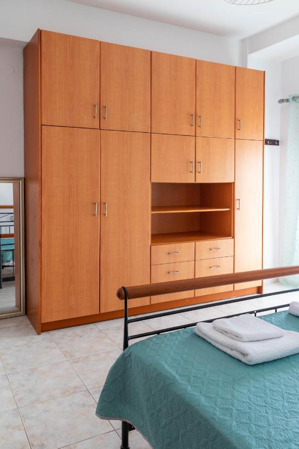 Lovely Sea View Apartment At The Heart Of The Town Ierápetra Extérieur photo